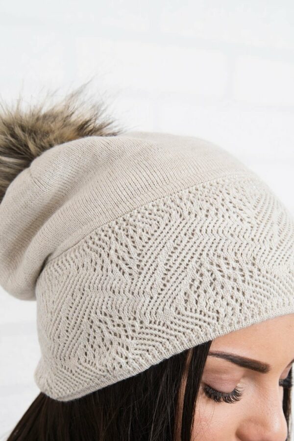 Beige hat with a pompon - Image 2